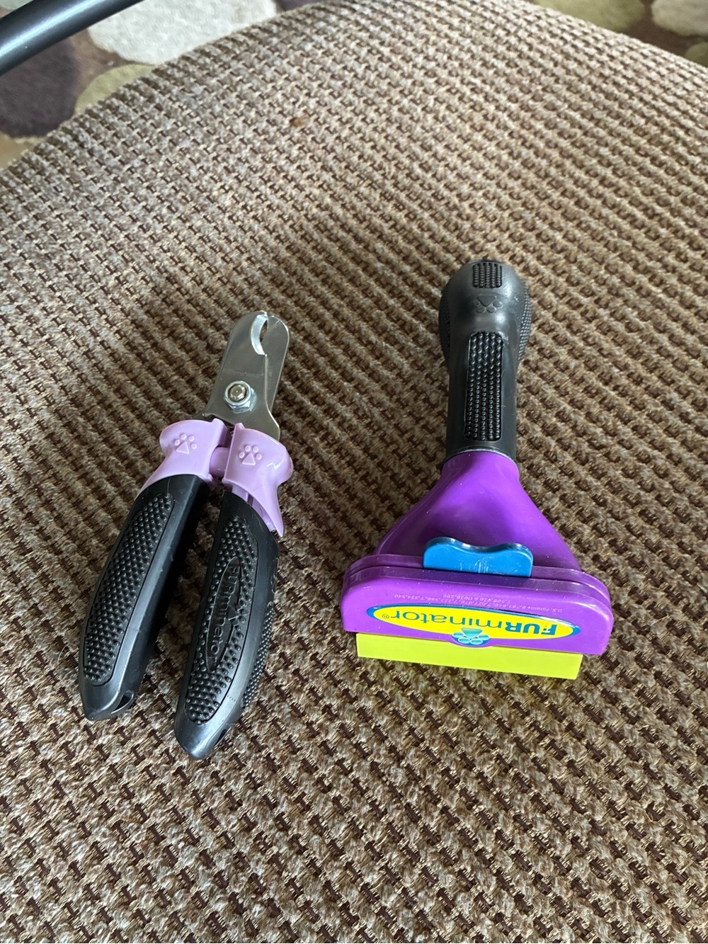 FURminator Brush and Nail Clippers set